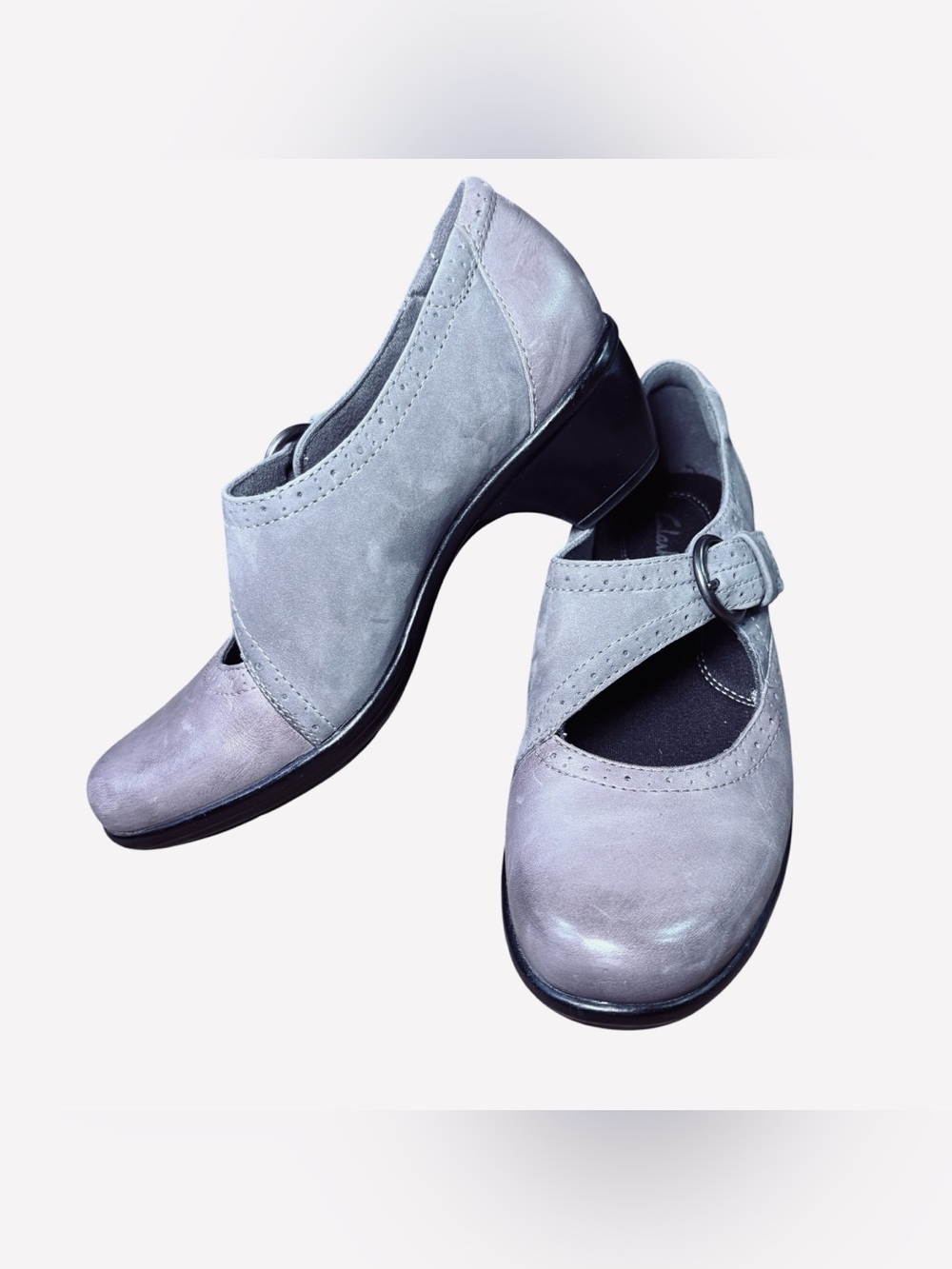 Clarks Gray Leather Mary Jane Pumps Women’s US 8M Comfort Low Heel Shoes